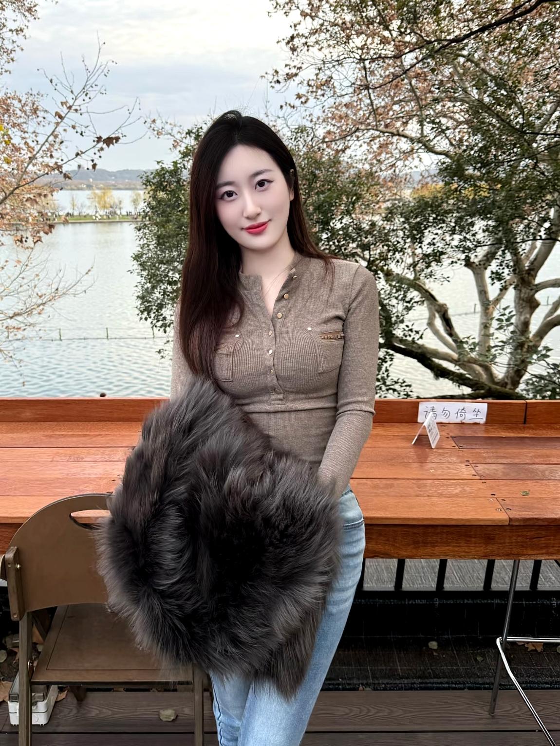 文案懒得写了，交给你们来写如何？
要不你点评两句？