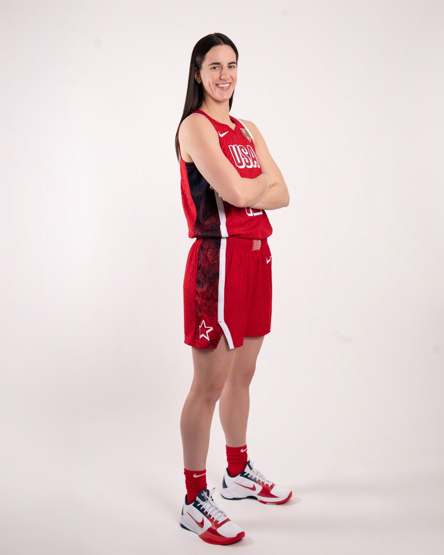 美国女篮的年轻三核，二年级的克拉克、里斯，一年级的佩奇-布克斯。 