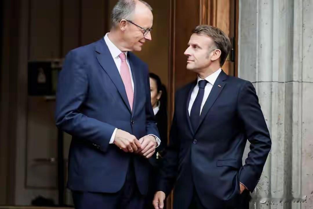 特朗普和普京虎视眈眈，马克龙默茨让欧盟失望，两人毫无战略眼光