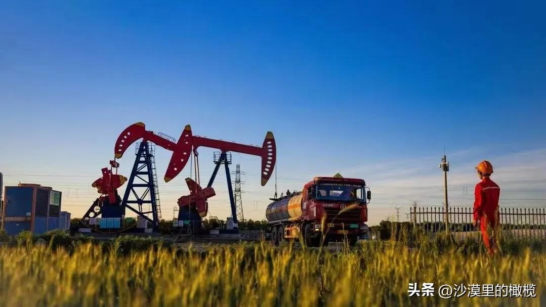 中东战火再起，油价直接跳涨，两桶油居然都涨平了，燃油车以后还能开得起吗？
为什么