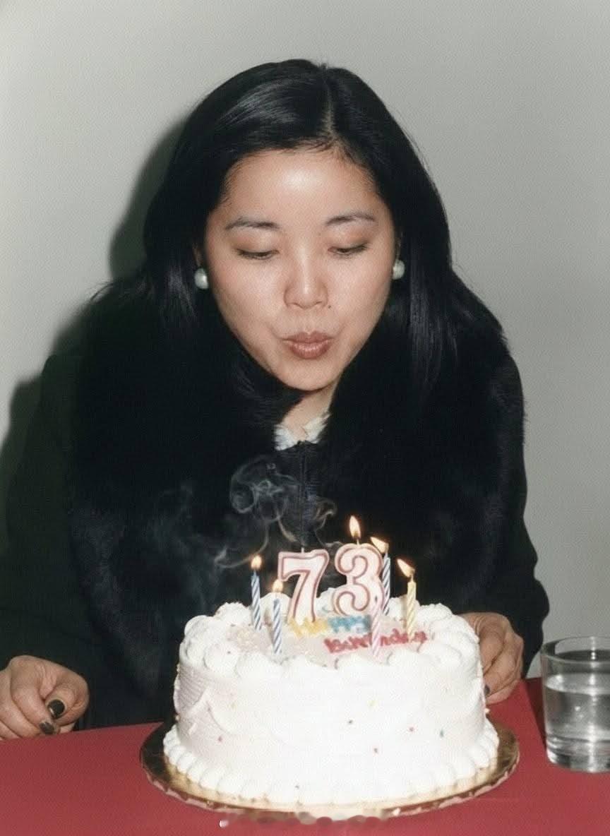 (下辈子也要继续做妳的歌迷)  1月29日  君姐 Happy Birthday