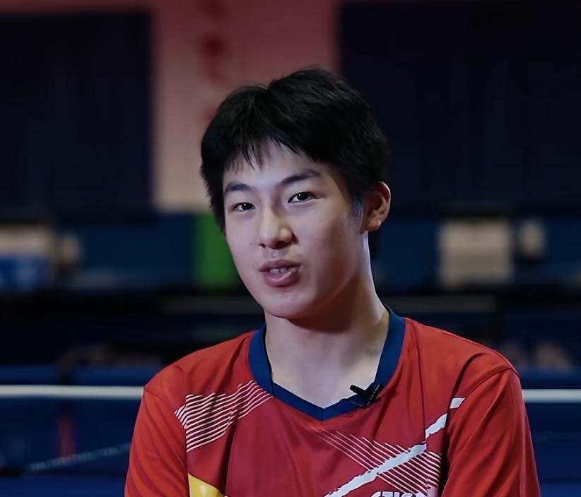 伦敦世乒赛，国乒男团五大陪练专门模仿外协选手，助力国乒获胜：

1，温瑞博

2