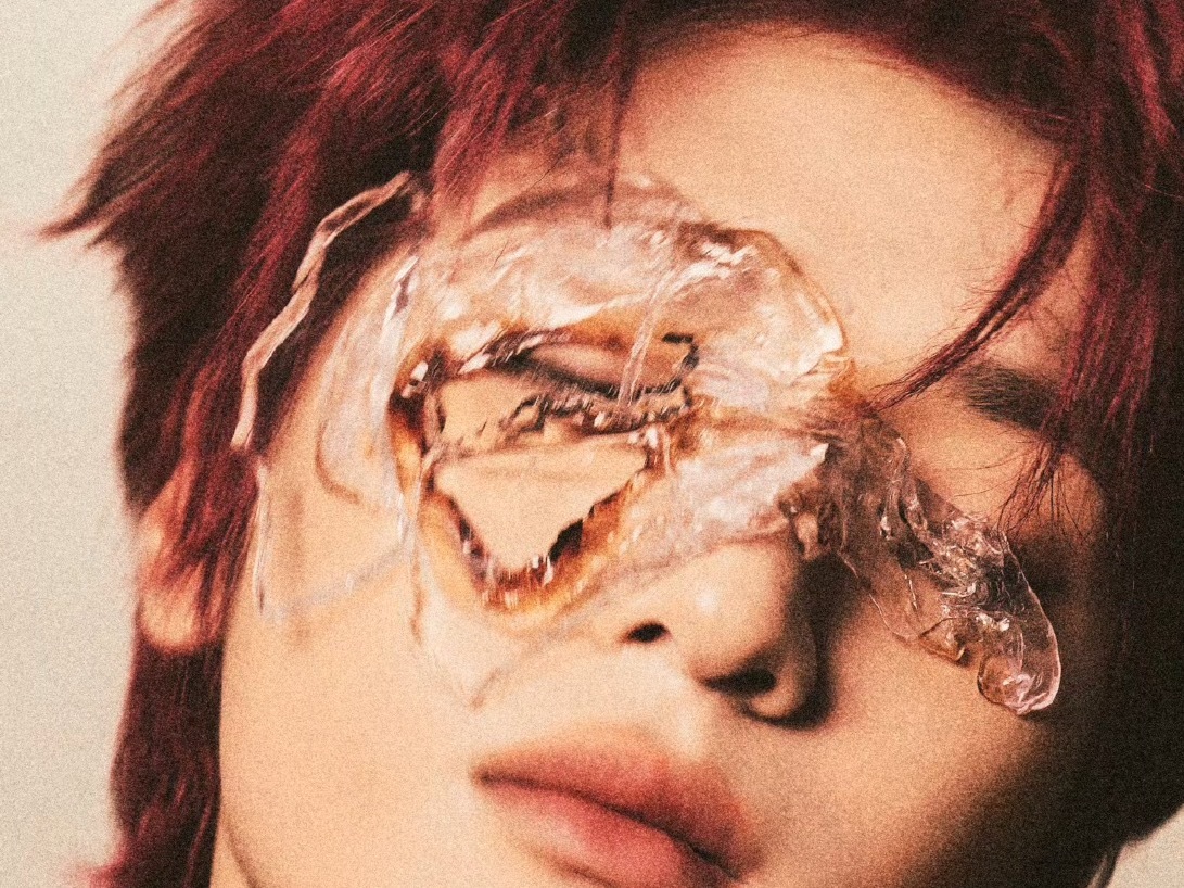 很妙啊…ColdBlooded的冰冷和冷漠终究是那张浮于表面，所有人都看得到的“