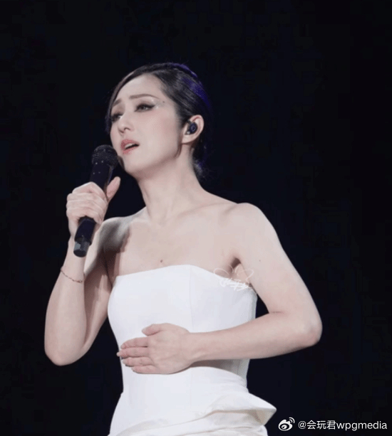 杨千嬅自曝年轻时是"冷暴力高手"：二十多岁最严重杨千嬅在近期专访中，杨千嬅坦诚剖