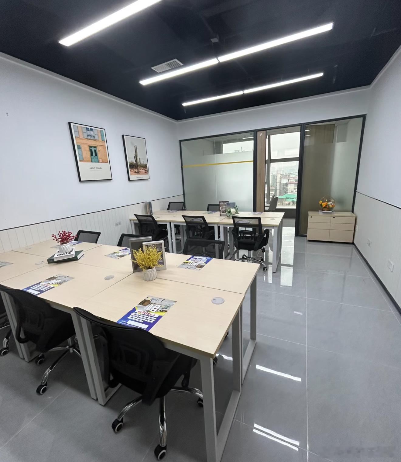 程序员自费450元租工位假装上班高情商的方式来说就是“假装付费上班”，用低情商的