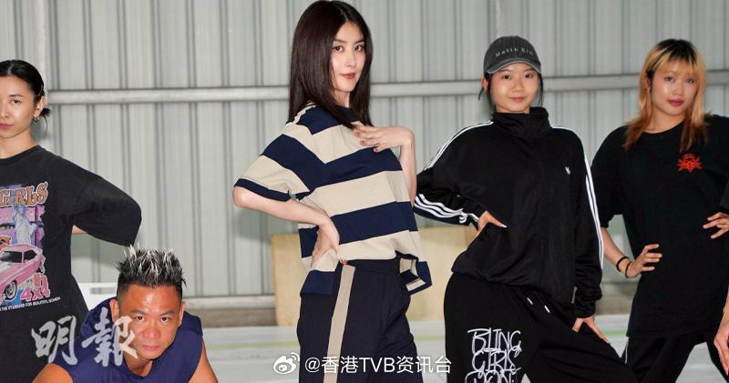 明报：陈慧琳时隔8年出新碟贺30周年 1:1舞台备战下周演唱会陈慧琳（Kelly