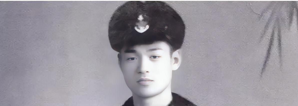 [太阳]1948年，一个19岁的穷小子不顾警卫阻拦，发疯般地闯进华东军区大院，扯