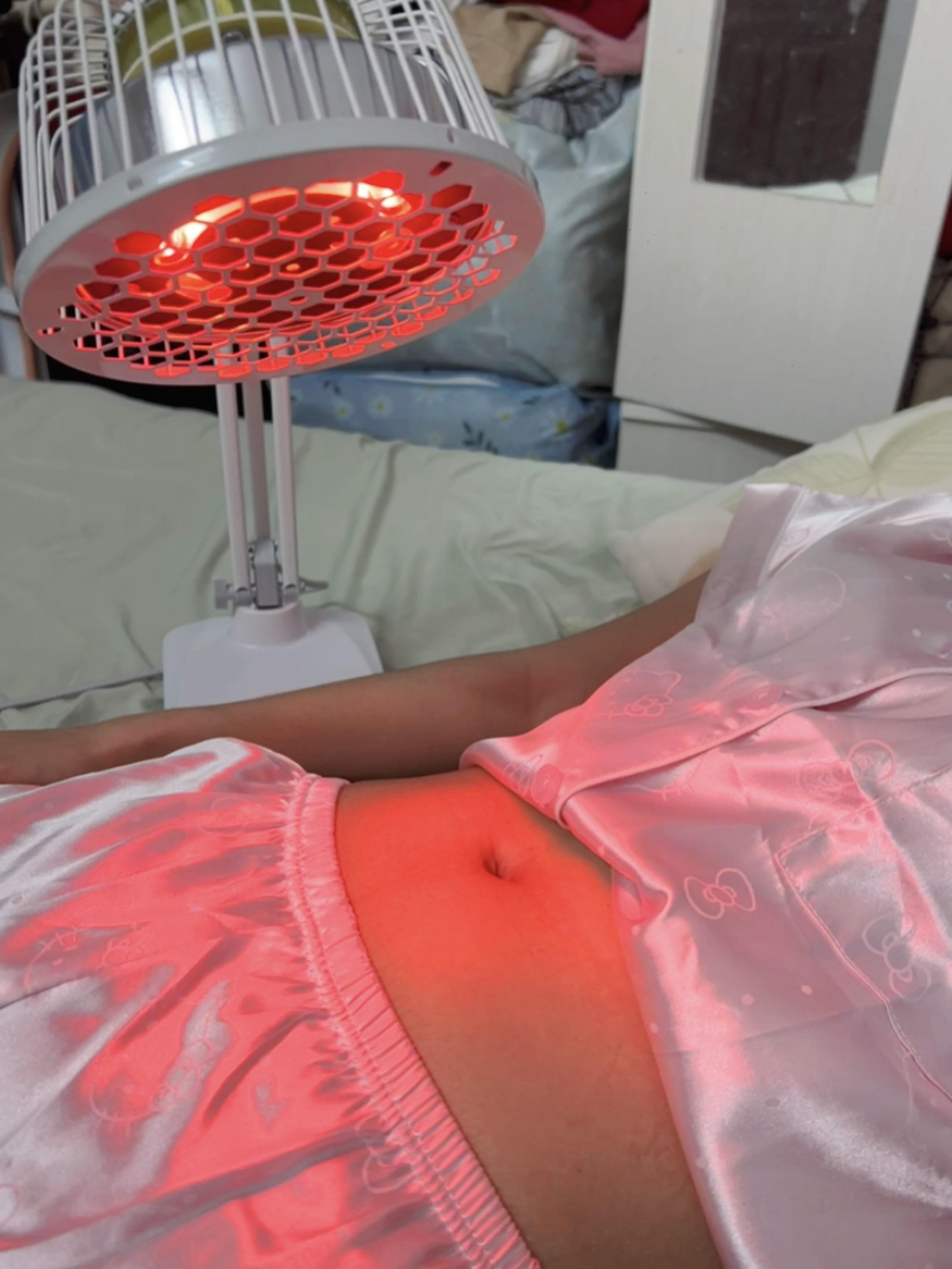 回复  万万没想到，用这个烤灯把我的大姨妈烤顺了。像宫寒痛经的，有妇科...