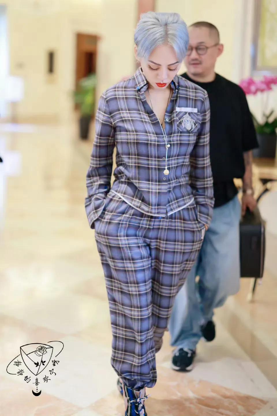 宁静新综艺来了，《开播！短剧季》剧透宁静还是那么酷飒，期待。#新综艺推荐# #探