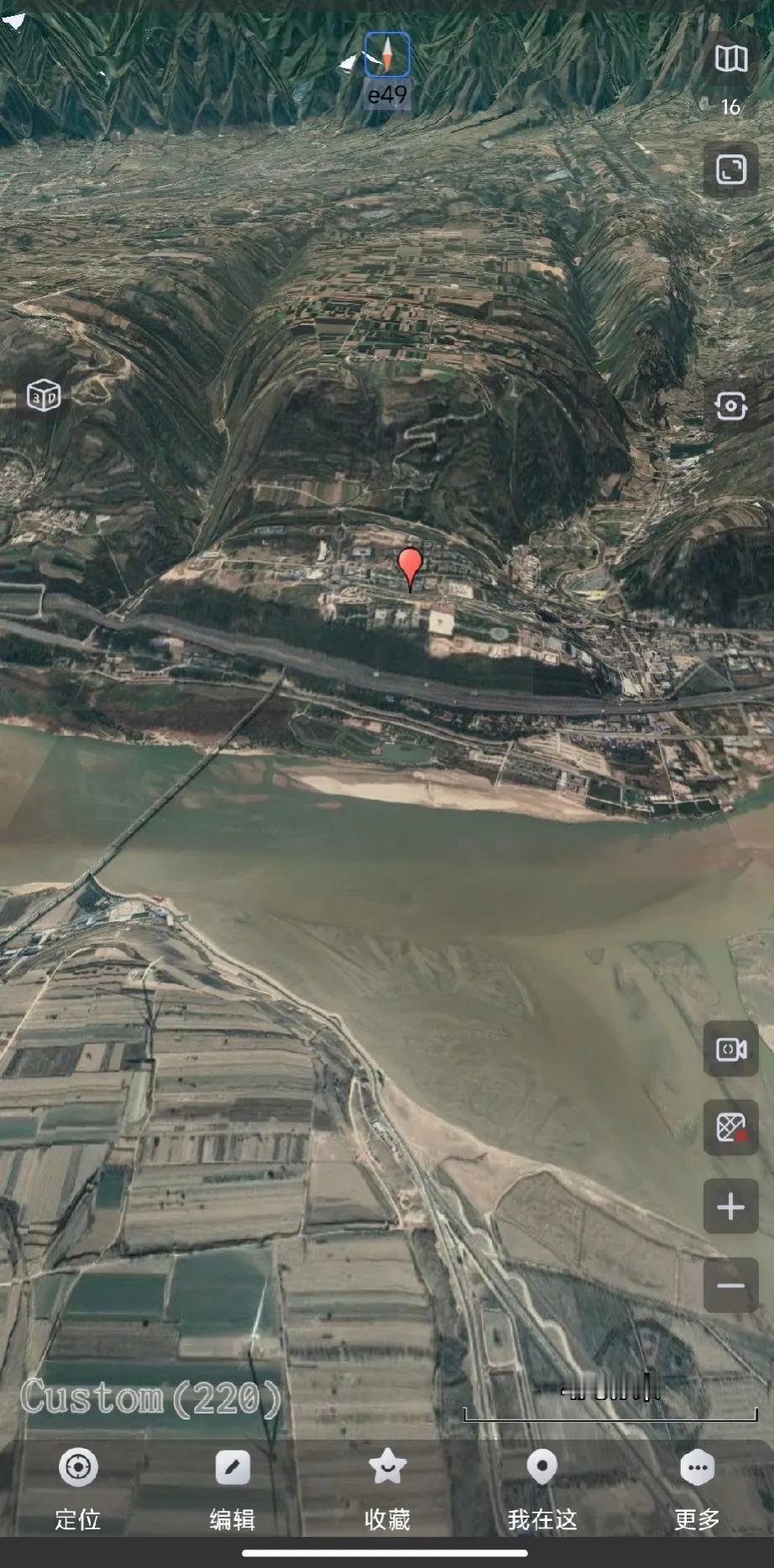 地图中红点的位置就是潼关，应该能直观反映出它的战略地位。关城北边紧挨黄河，没有空
