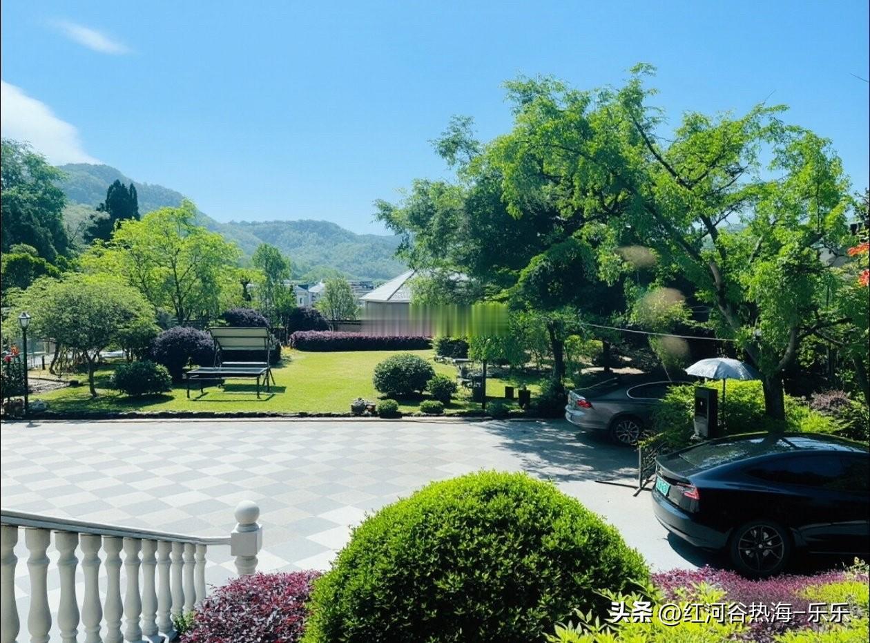 网友：我老家杭州农村自建房，去西湖大概50分钟，2010年开始造的，2012年住