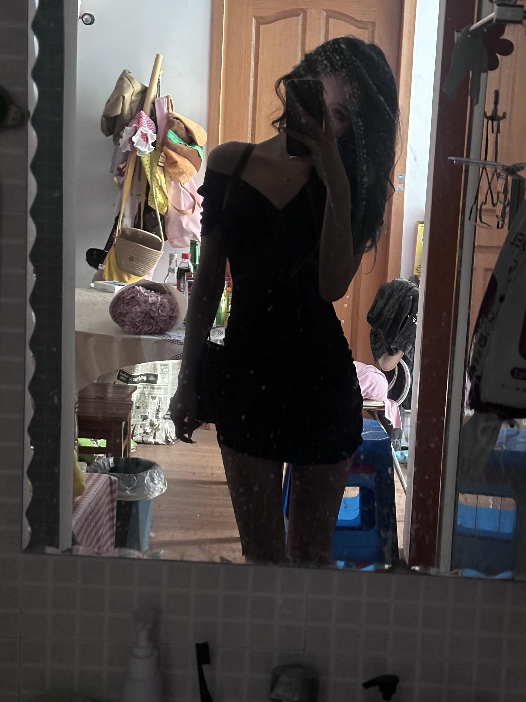 夏天你快来吧我要穿吊带！！！！