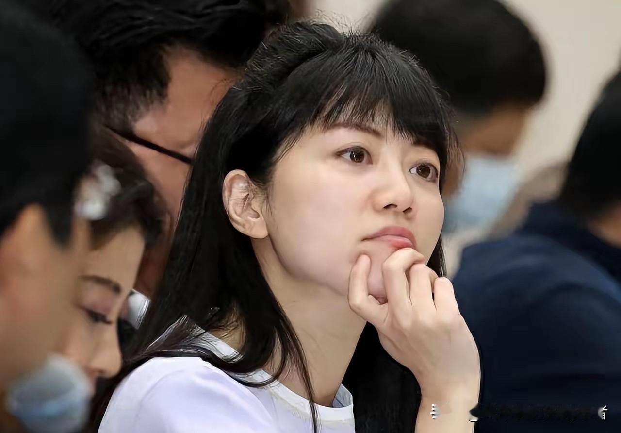 这话说得挺逗，“小鱼儿，监狱等你改造”，感觉像电影里的经典台词。其实生活里，每个