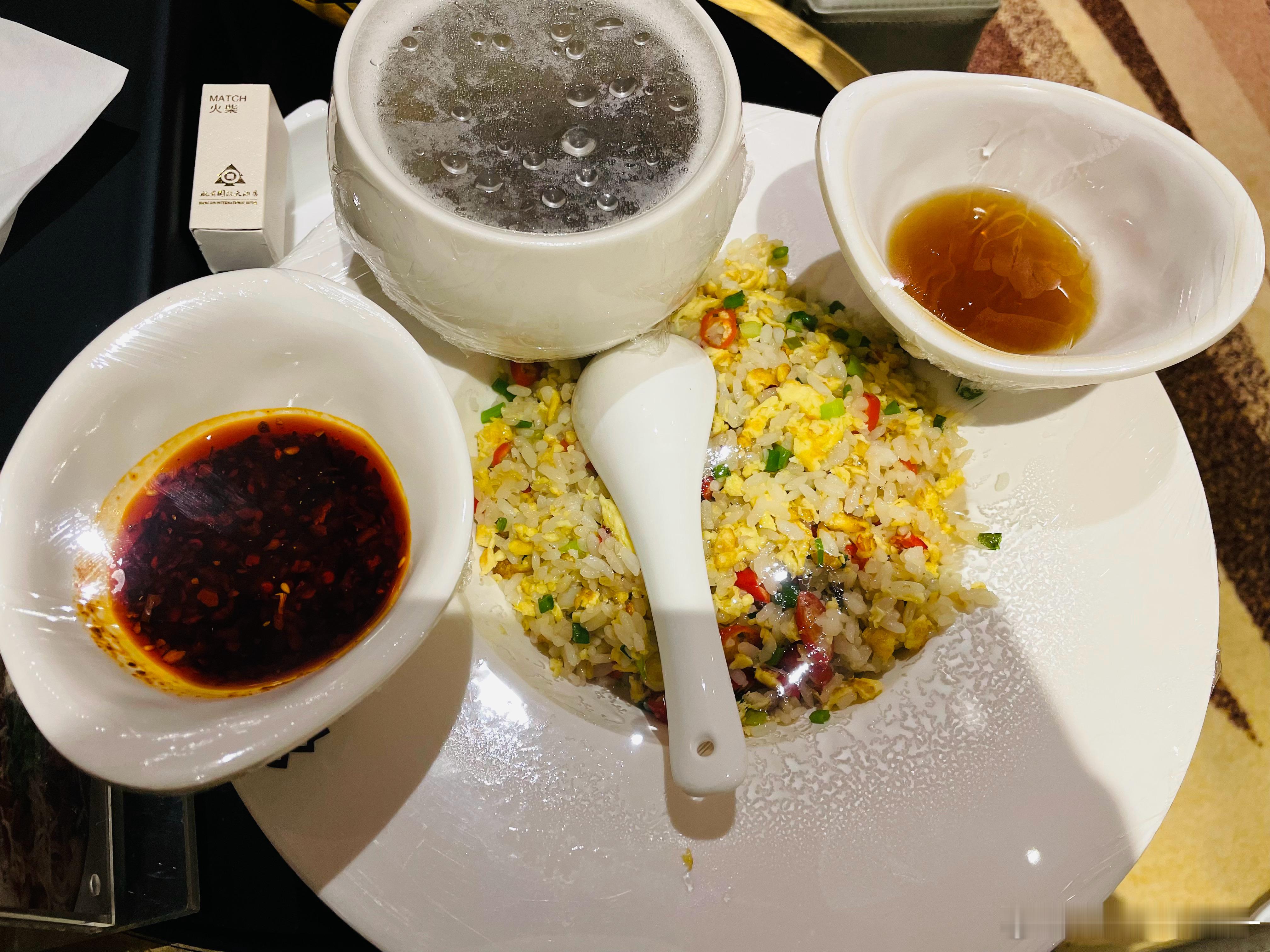 好久没来温州啦[毕业快乐]了解我的人都知道：夜宵才是我的第三顿饭[干饭人]  ​
