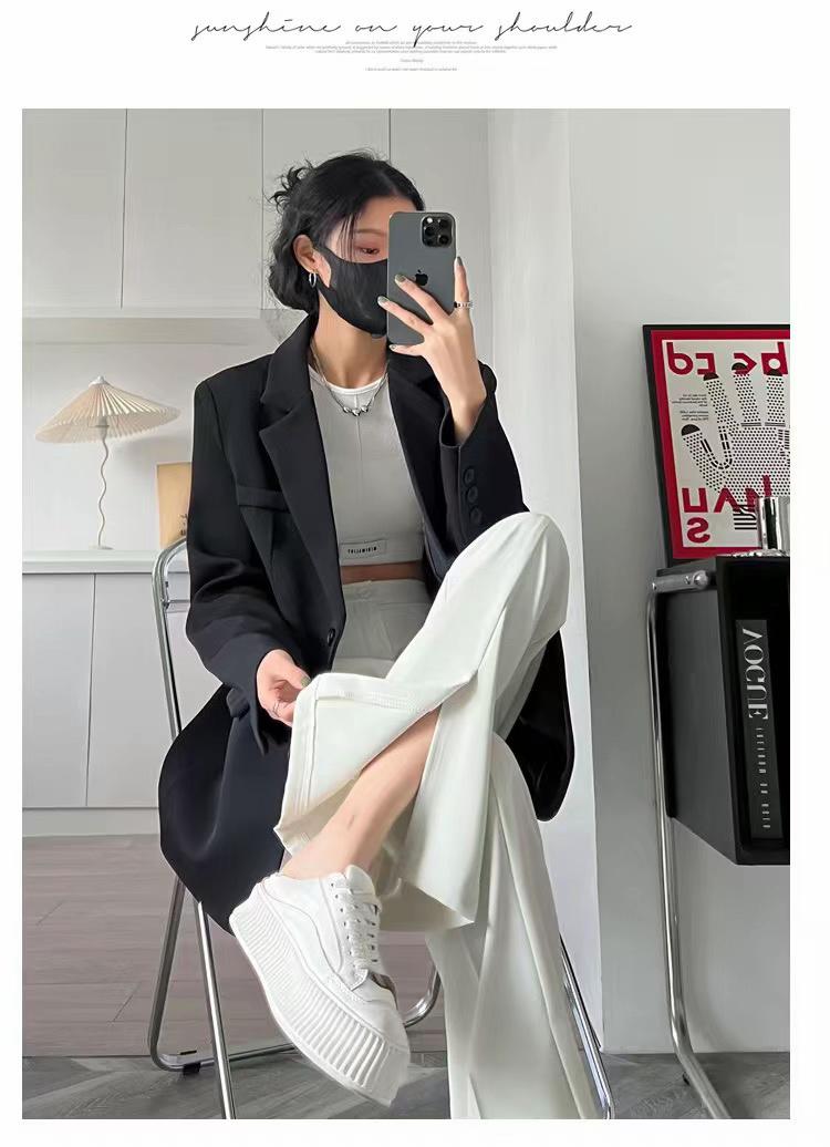 微喇裤，显瘦又百搭，满满的高级感。