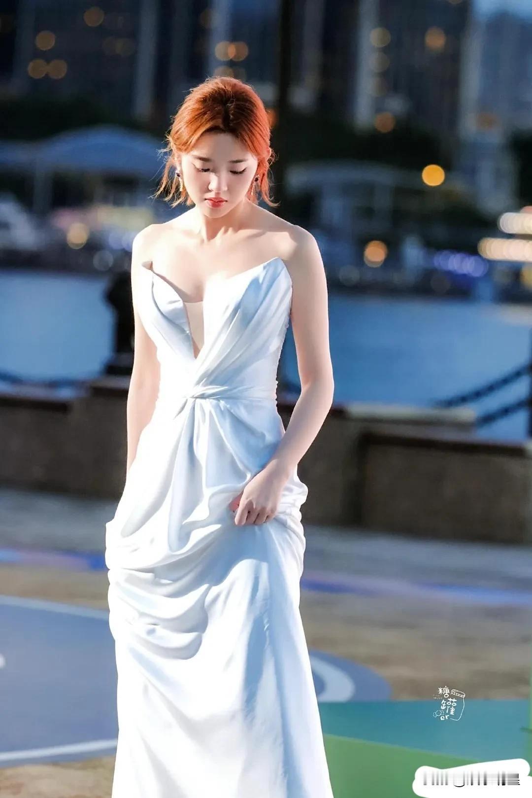 唐艺昕在上海滩的表现太惊艳了，美得让人心服口服。
