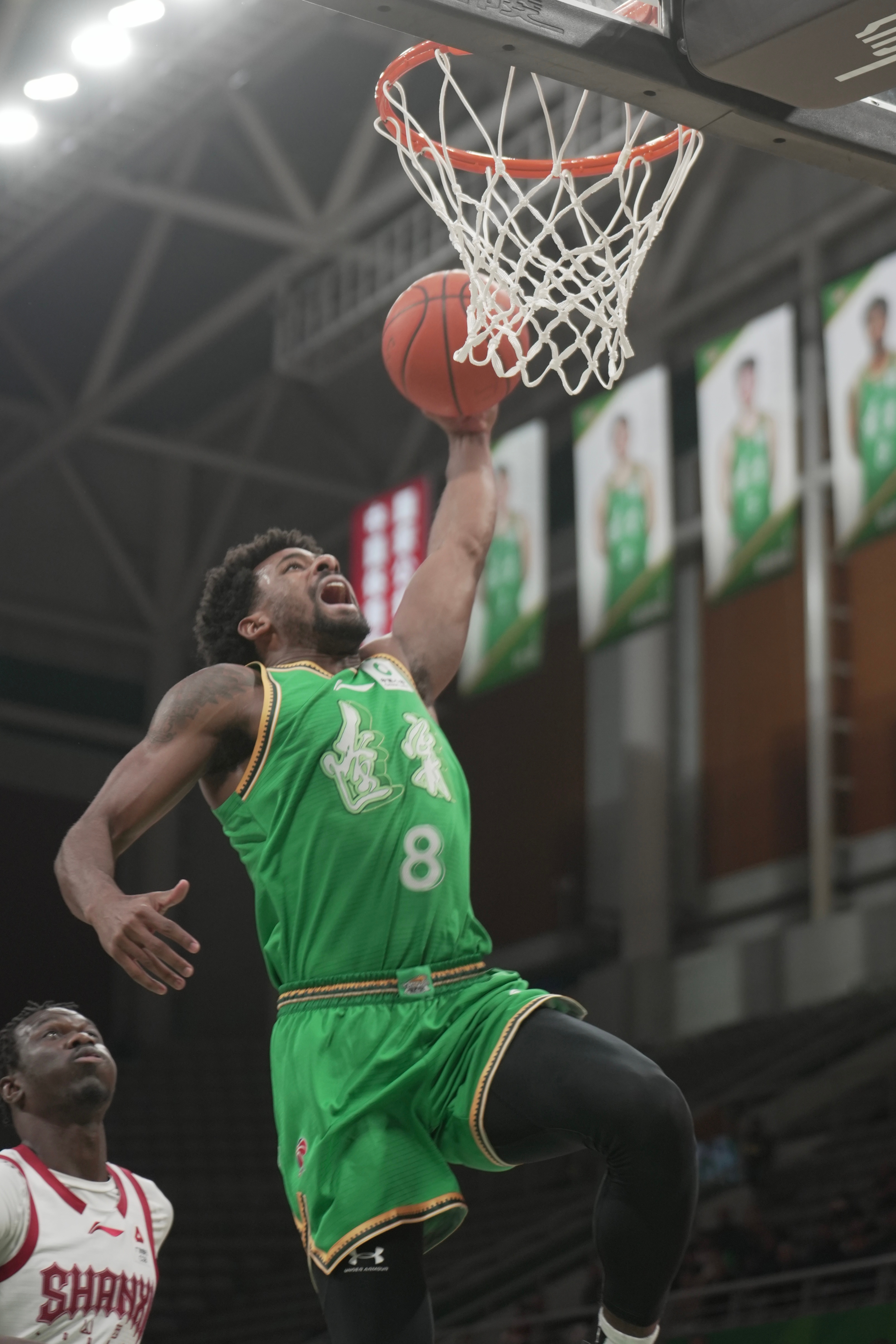 乌戈指导赛后重点称赞了布罗金顿的防守，他还需时间融入体系，布罗金顿作为球员代表参