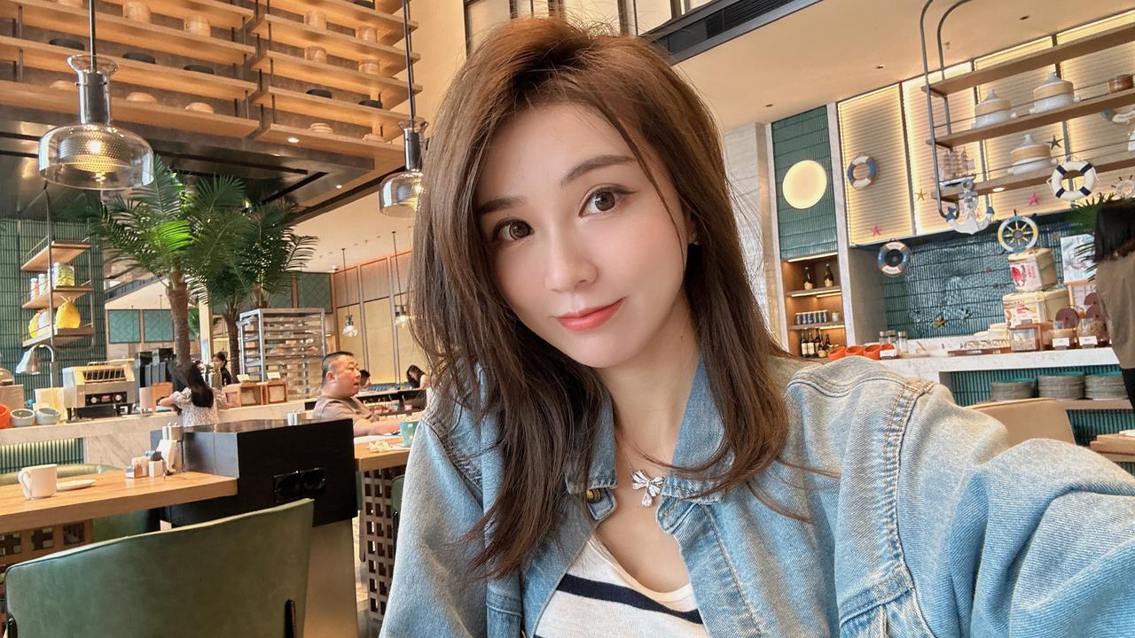 开了一上午车，所以才分享早饭～
回到城市整个人洋气一个度
草莓熊现在出的很多都自