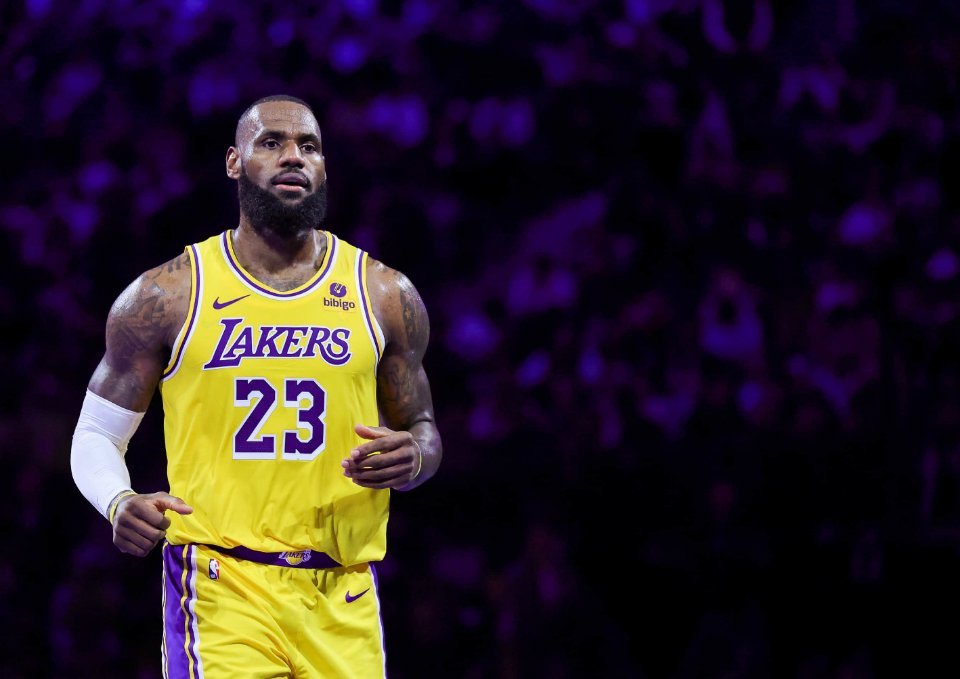 曝湖人寻求与詹姆斯分道扬镳 勇士或成潜在下家据NBA记者John Gambado