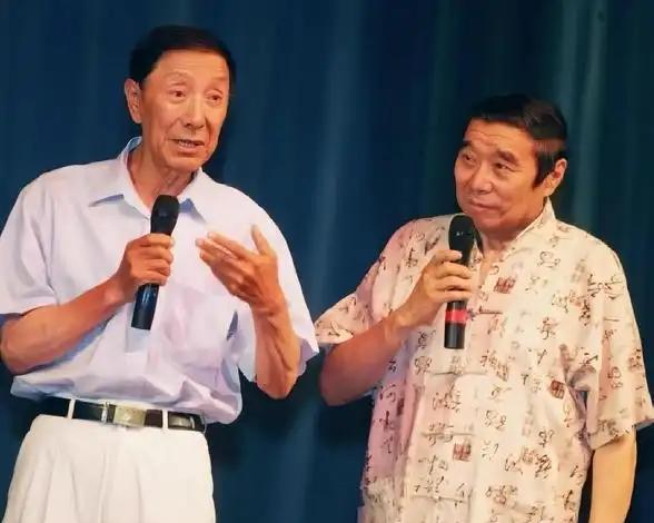 相声《下象棋》，杨振华和金邴昶说过，高英培和范振钰也说过，感觉沈阳演员说的好一些