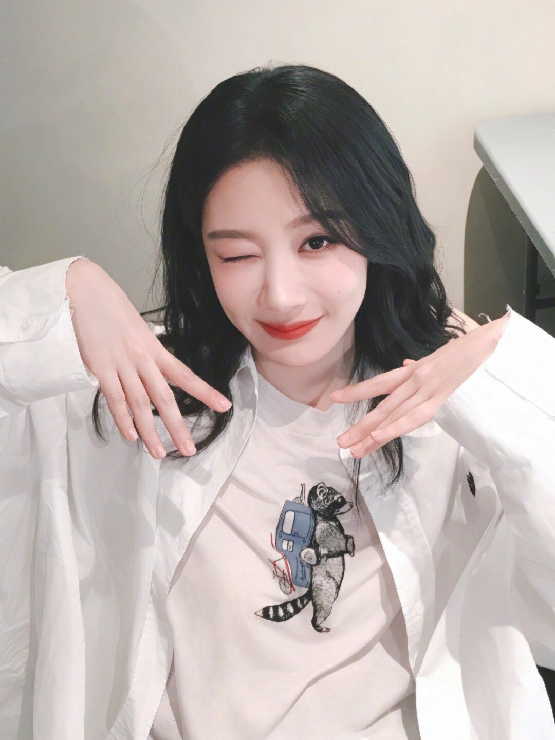 杨紫杨紫李祯yz杨紫家业你如天边耀眼的太阳闪烁着希望的光，点亮了我黯淡无光的生活