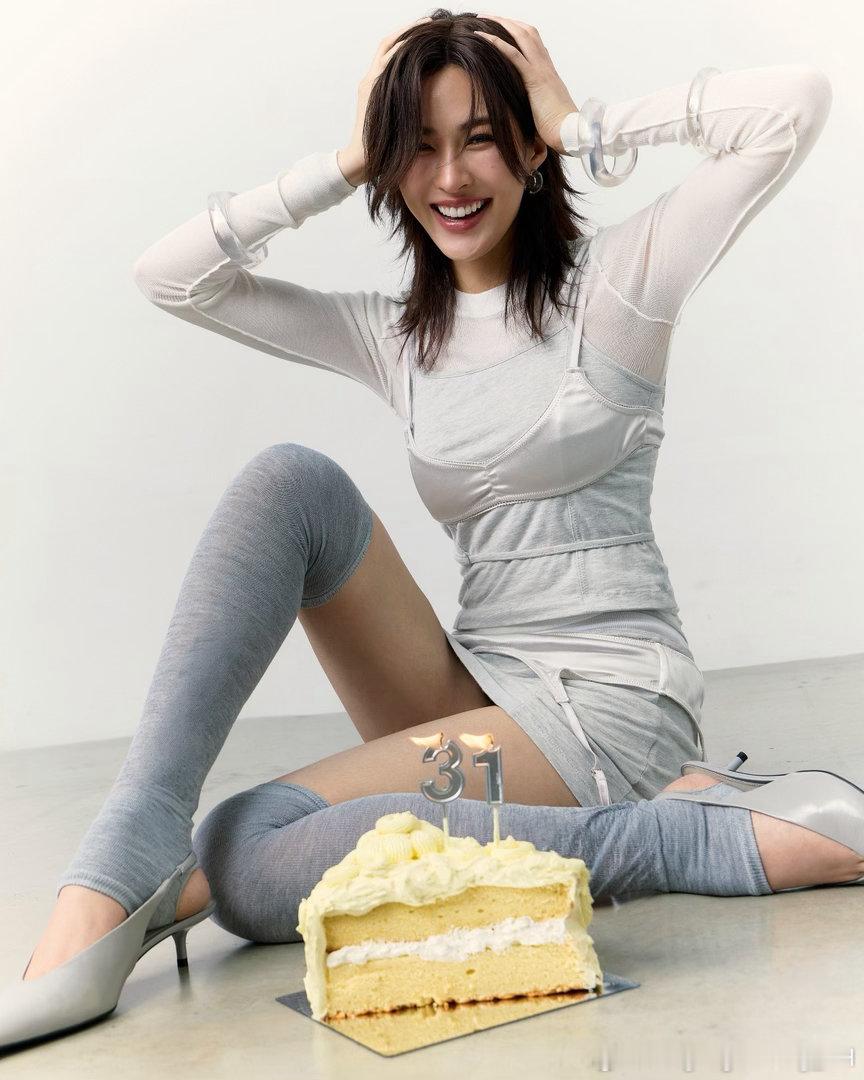 邝玲玲 31岁生日大片 🎂 邝玲玲0511生日快乐
