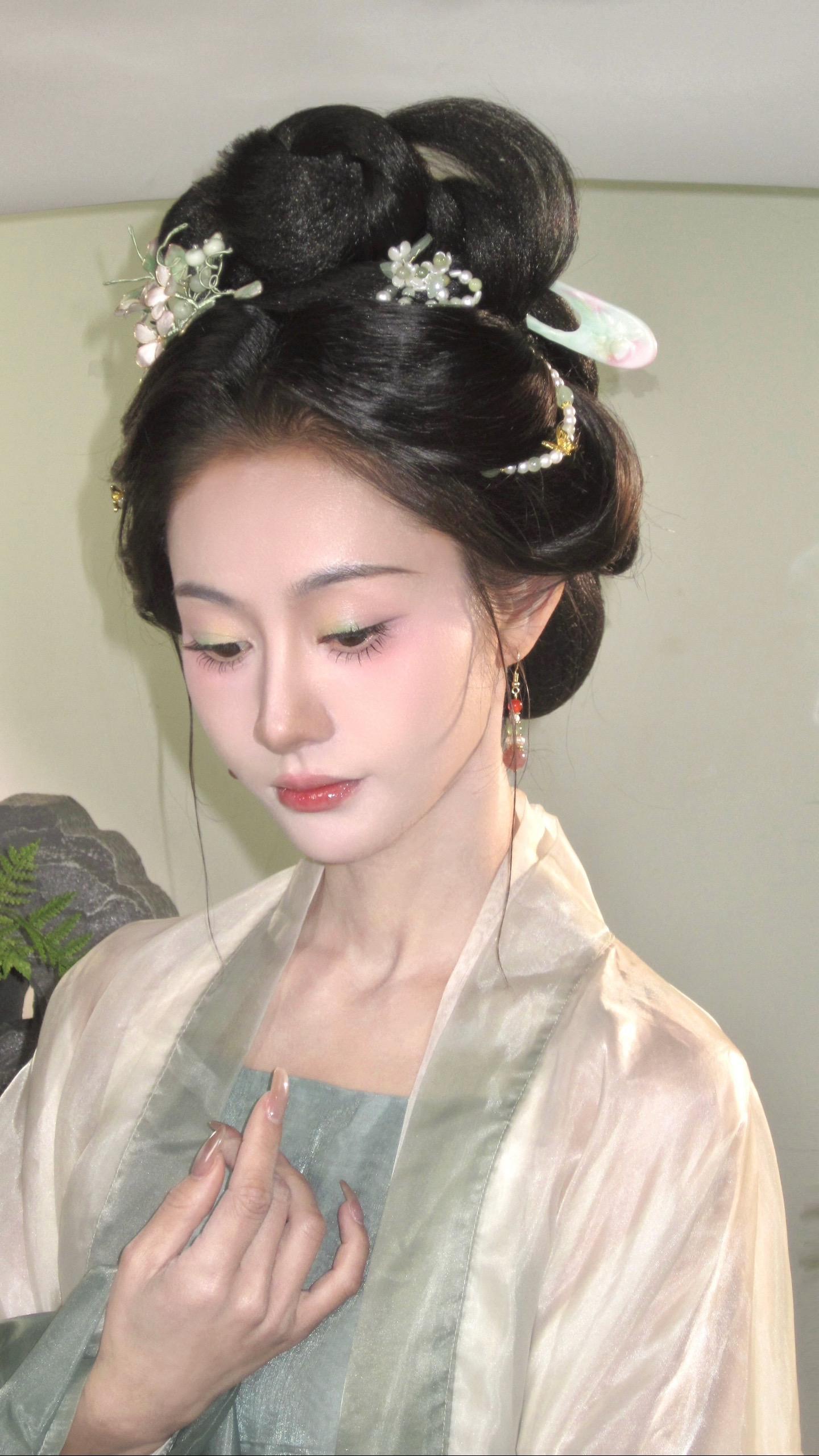 汉服妆造 国风合伙人 汉服妆发 汉服发型