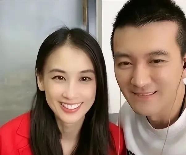 扬子，这哥们儿真是让人捉摸不透。跟黄圣依的绯闻炒了这么多年，愣是没个准信儿。俩人
