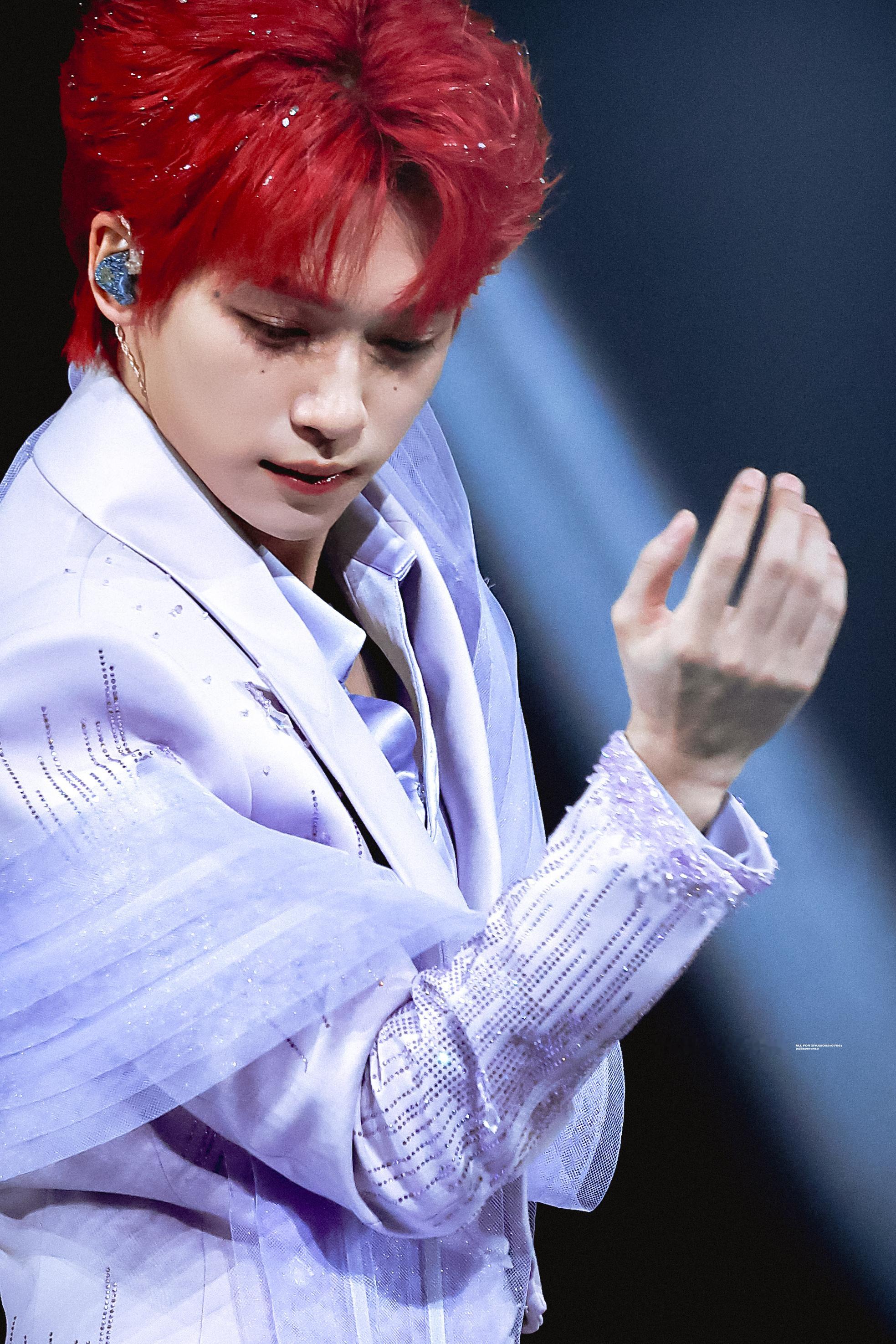 向全世界安利我担梓渝演唱会武汉站day1圆满结束了，神图不断，现场表现稳定，期待