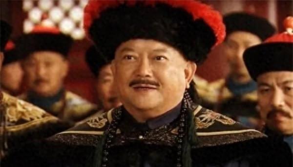 和珅被处死前，特意嘱咐子女两道密令，这两个秘密决定了家族能安然延续两百年！
18