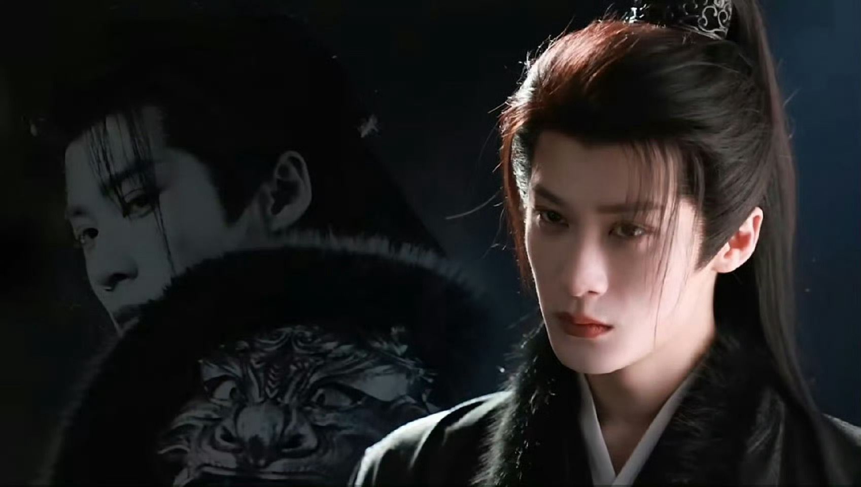 确实感觉《何不同舟渡》里檀健次扮相很不一样，不仅是权谋、冷峻、刚硬，还有一种古典