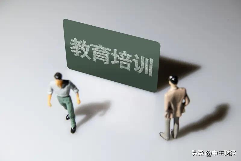 最近大家都在讨论张雪峰的死，以及他对中国教育，升学，考研等方面的影响。

实际上