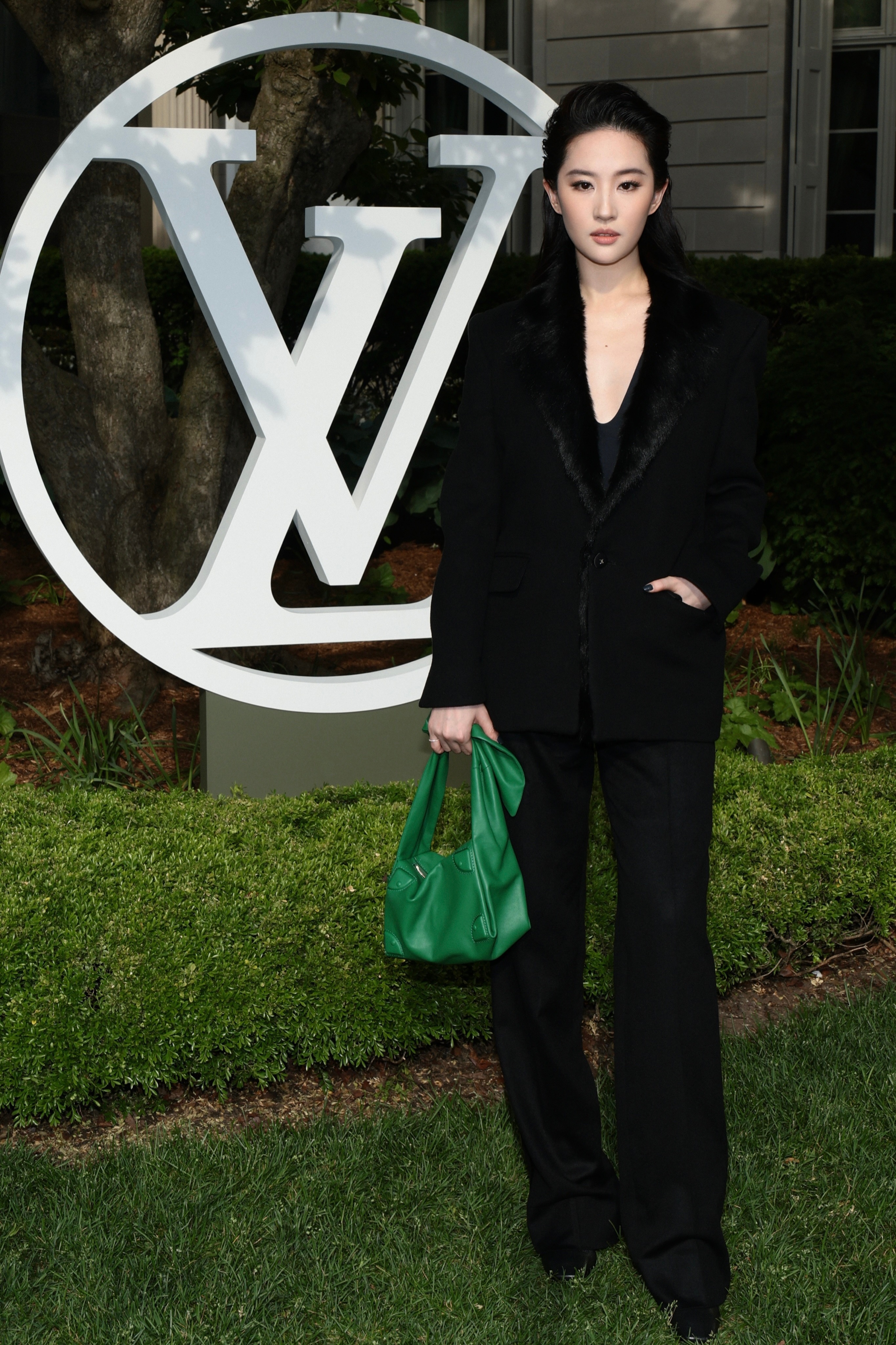 刘亦菲｜Louis Vuitton Fashion Shows来自代言人刘亦菲的