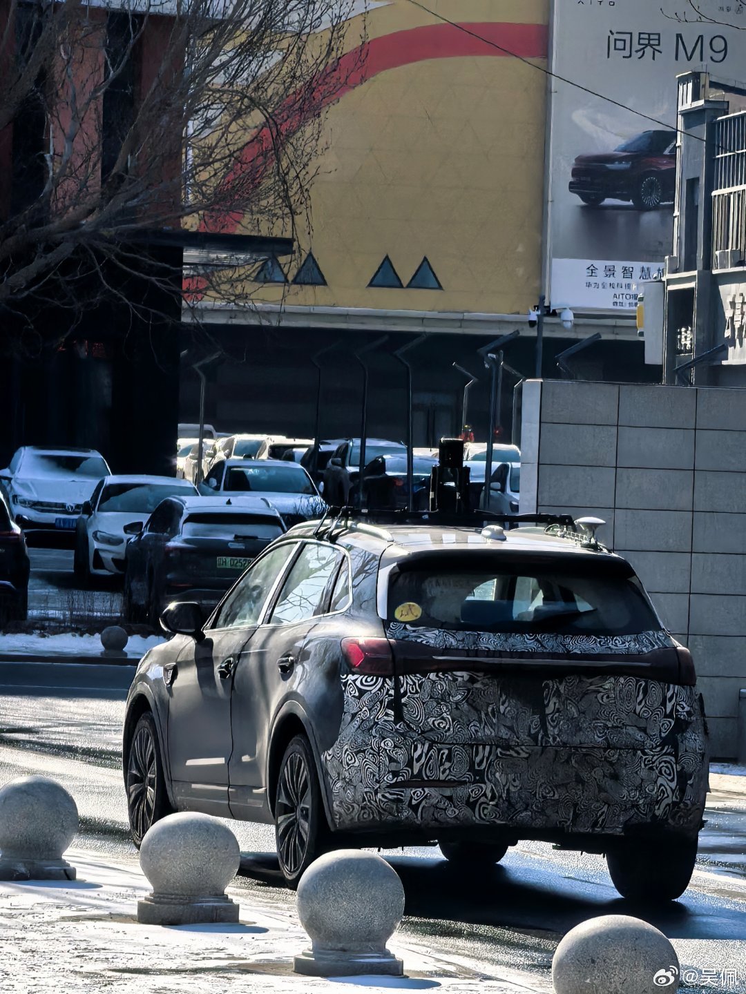 红旗的驾驶辅助和插电轿车。来得有点晚，你看有戏吗？ 长春