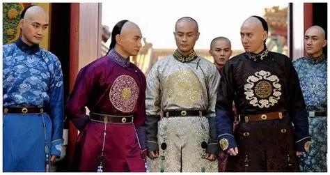 雍正当上皇帝后，当年参与九子夺嫡的兄弟们，下场可真是五花八门。有的被关一辈子，有