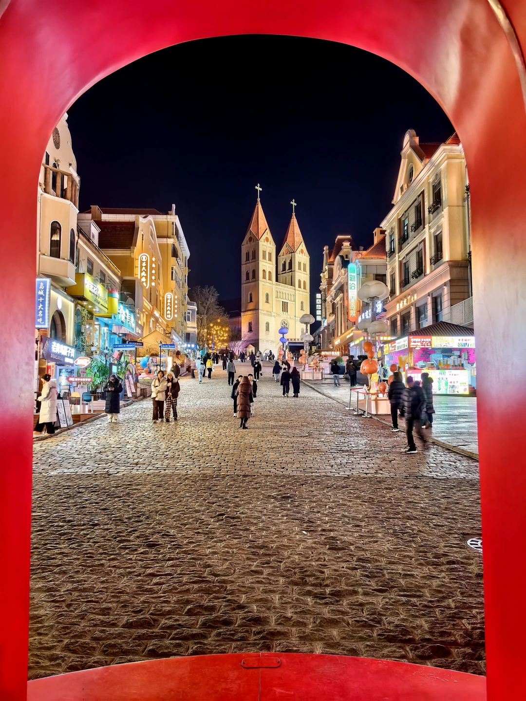 青岛中山路很亮，可是～量不够