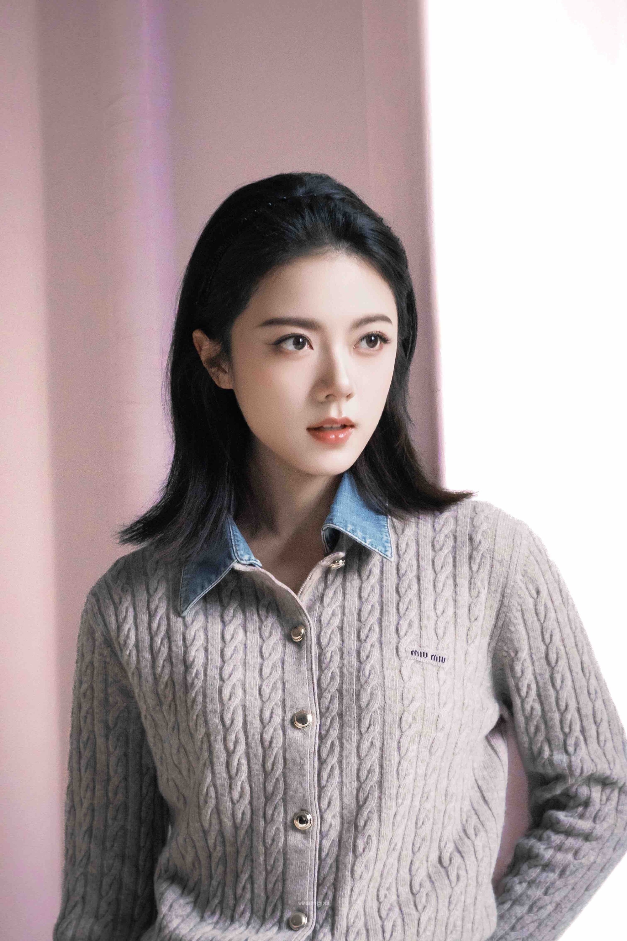 赵今麦赵今麦韩朵朵 zjm 赵今麦流浪地球3我以玫瑰执笔，书写这份岁月文章，即使