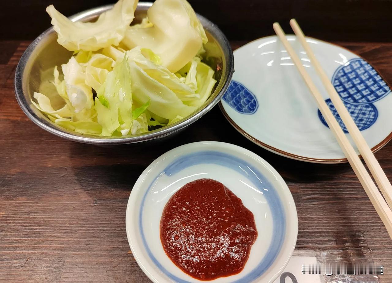 高端的食材往往只需要最朴素的烹饪方式。再加一大杯啤酒，大满足[赞][赞]