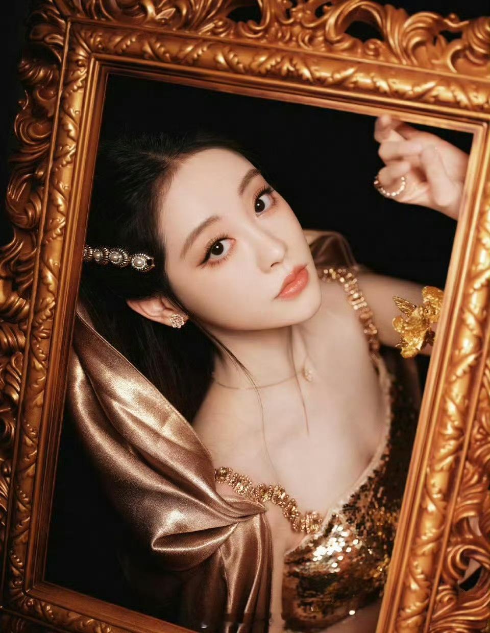 祝绪丹说李晟喜欢抽象视频周五晚高疯定档祝绪丹：李晟喜欢抽象视频！我已经开始脑补李