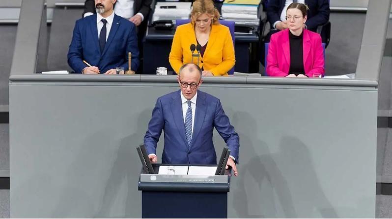 北约八国就美国格陵兰岛问题发表联合声明，德国紧急撤离了15没有万的“大军”
  