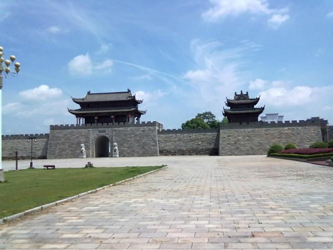 一个家庭想要往上走，这7条铁律请刻在骨子里
 
人这一辈子，拼到最后，拼的从来不