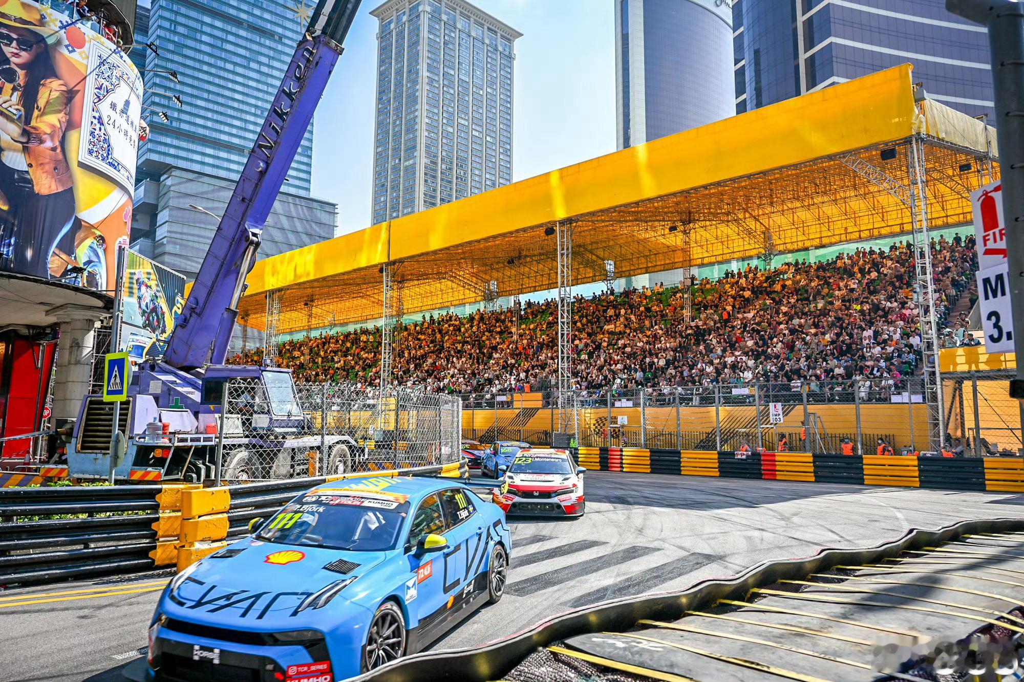 中国首款自研量产TCR赛车亮相 放在全球赛车版图里，领克当然还无法和宝马、丰田这