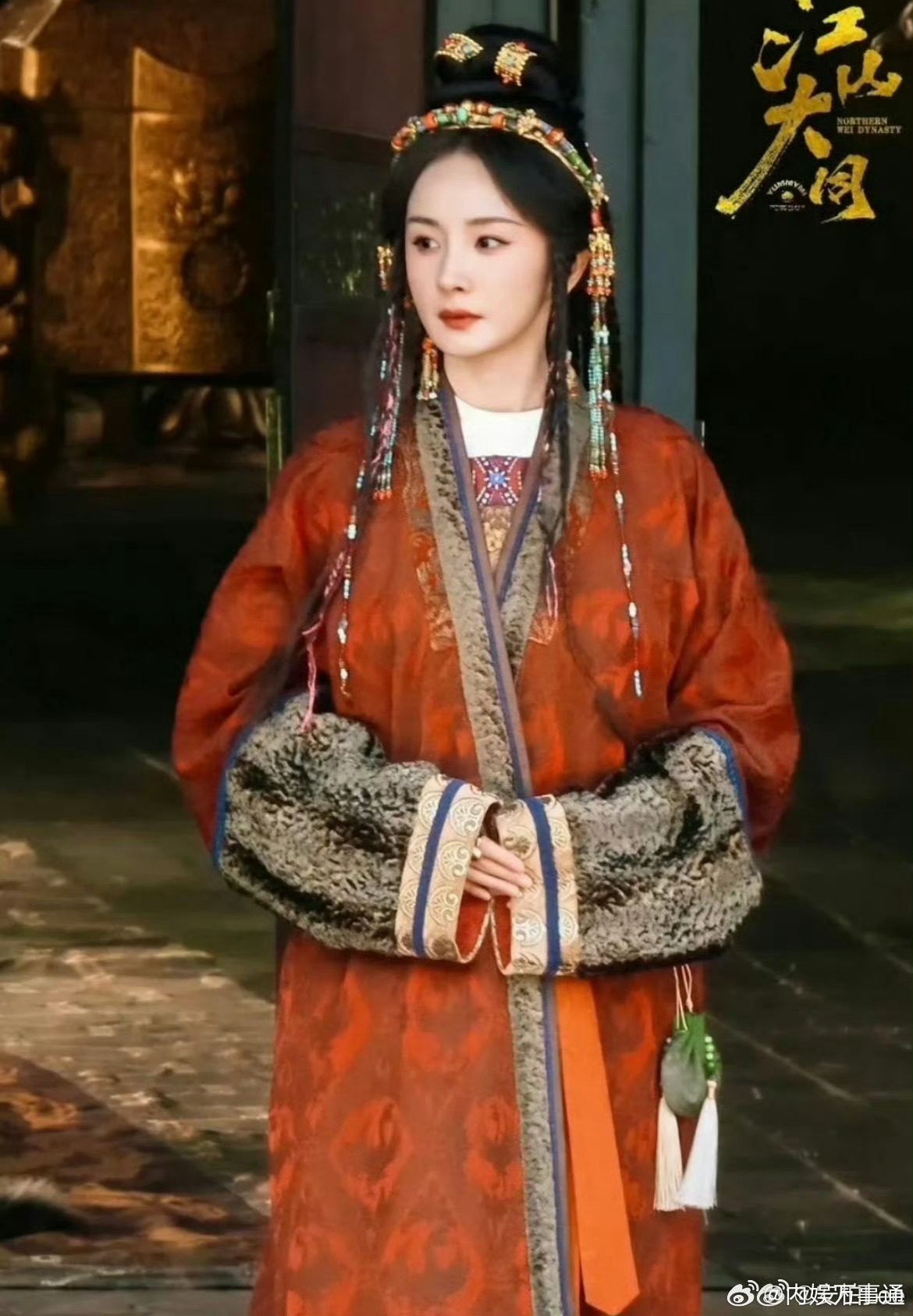 杨幂江山大同杀青照唯一主角杀青快乐🎉🎊，希望早日和我们观众见面   最美的冯