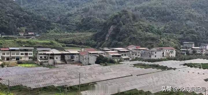 【陕西安康大竹园镇良田建光伏】在陕西安康市汉滨区大竹园镇，当地素来流传着每人“半