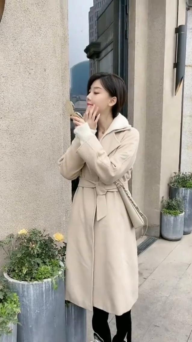 我再跟大家说一遍，我不是女的，我是男的。