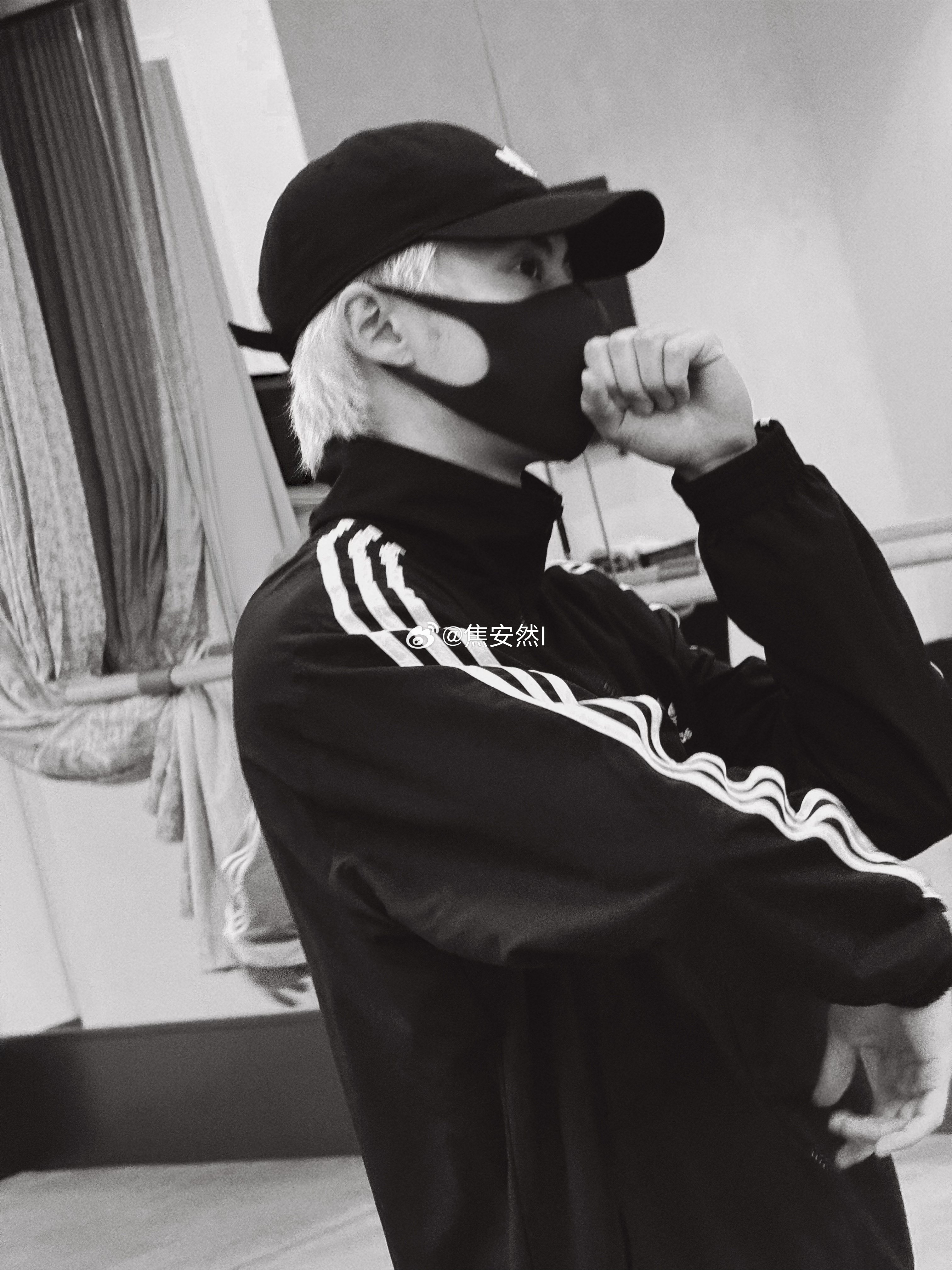 咪的天，王鹤棣是不是金发回归了？ 