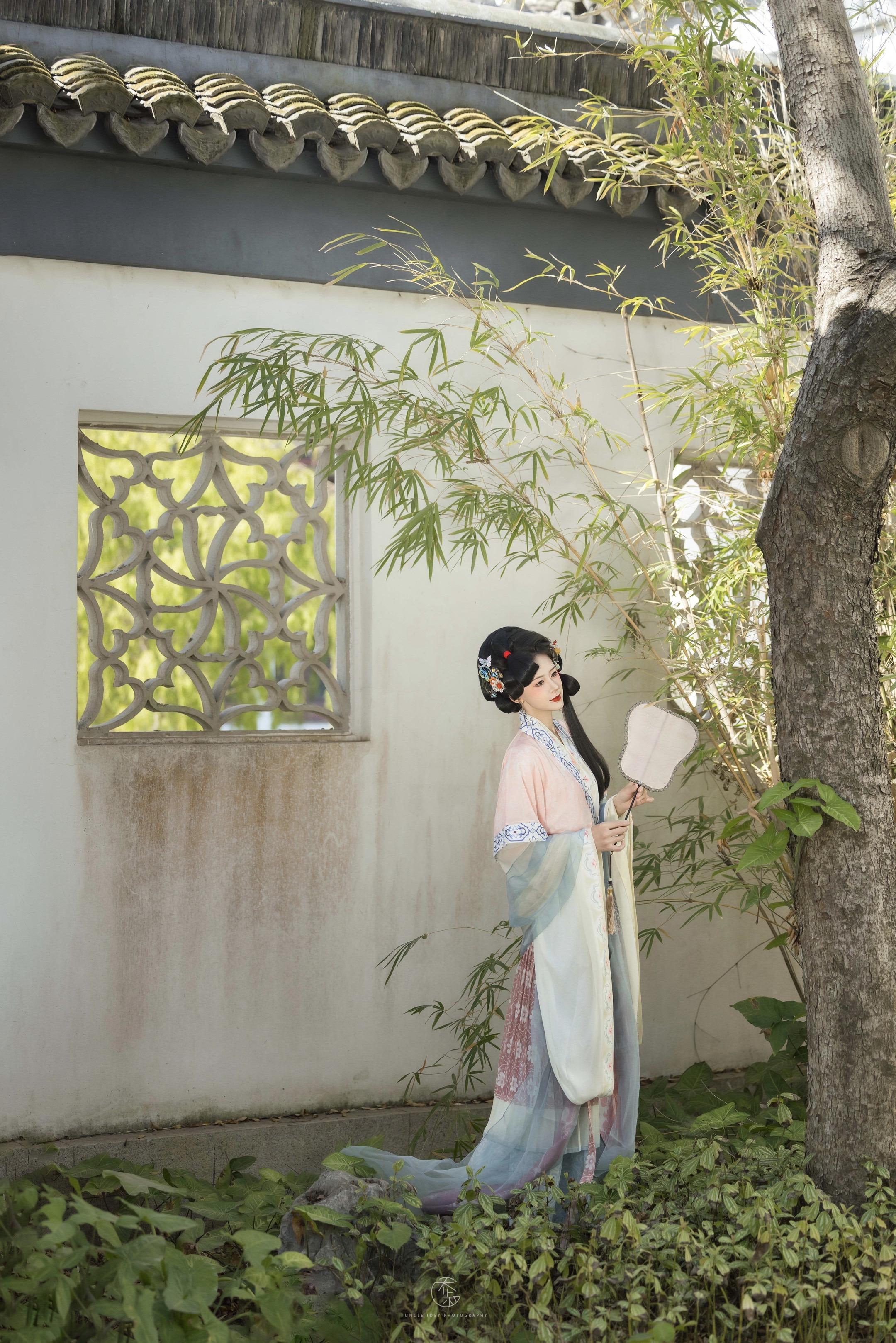 仕女图丨南风草木香🍃。宋制真的温婉到了极致