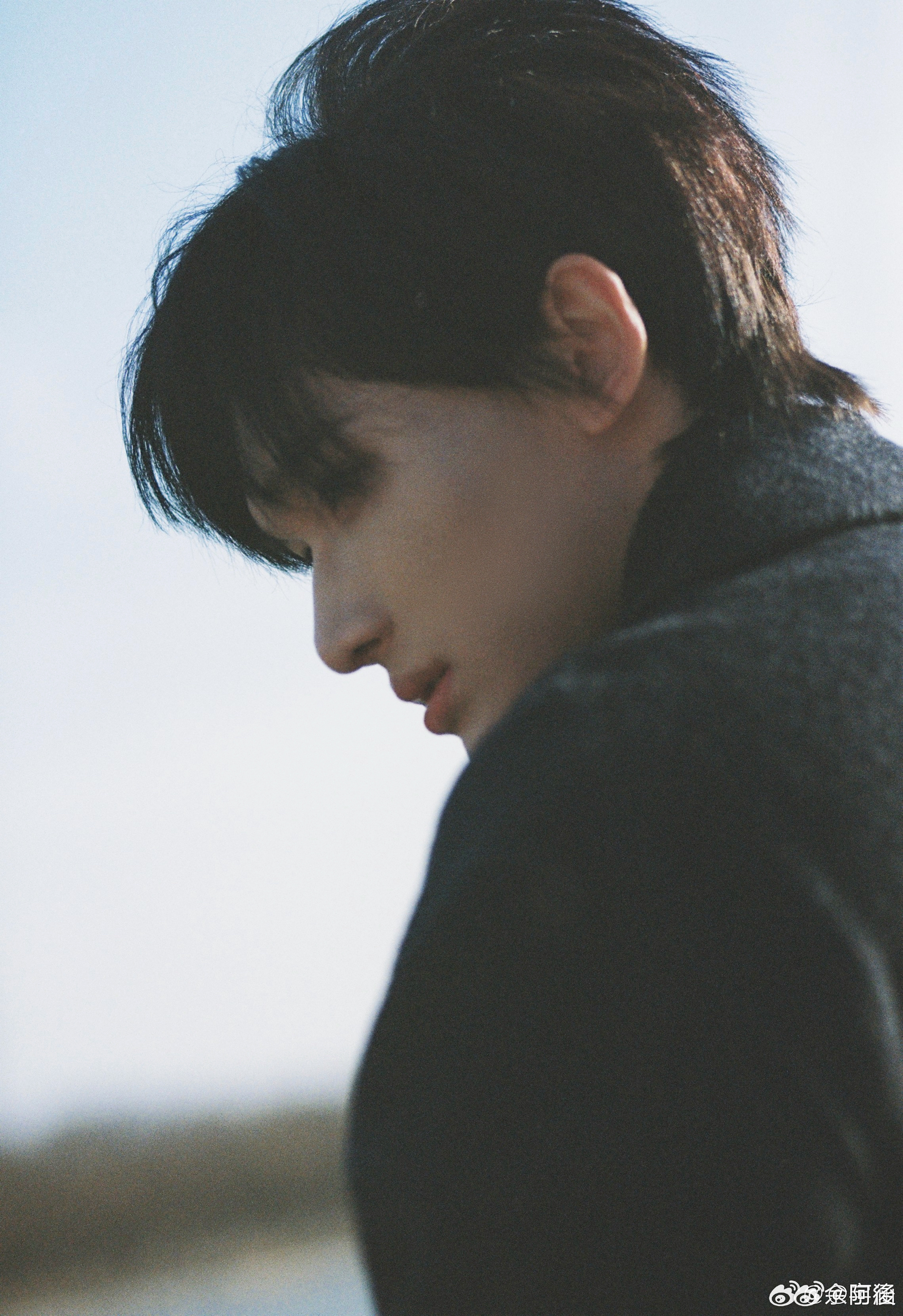 余宇涵说睡觉的时候被时代峰峻选中简直是天选之子剧本！睡觉被选中这种事也太梦幻了，