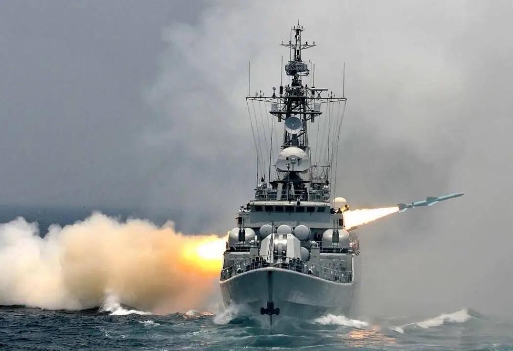 美国真疯了，10月刚过，美国又再次打击加勒比海地区的“毒贩船”，造成3人死亡。美