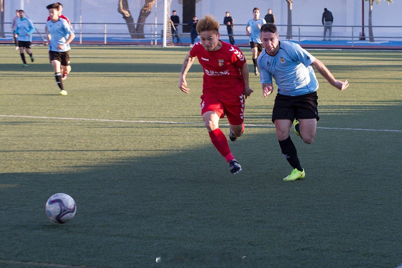 今天是龚金帅的31岁生日2015至16年期间，龚金帅曾随申花精英队赴西班牙瓦伦西